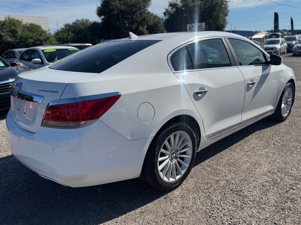 2013 Buick Lacrosse Image 5
