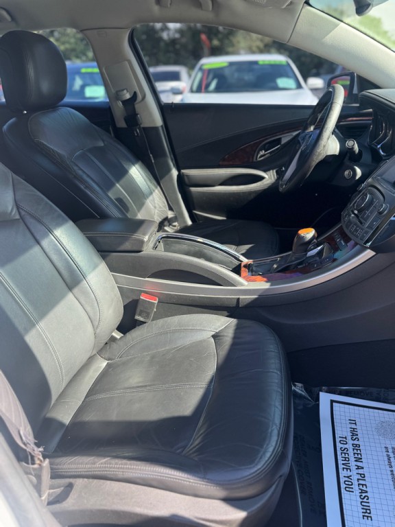 2013 Buick Lacrosse Image 8