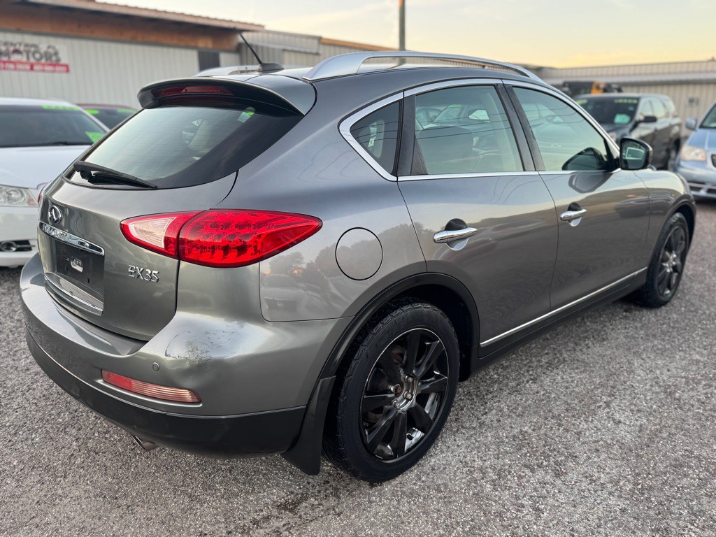 2011 INFINITI EX35 Image 6