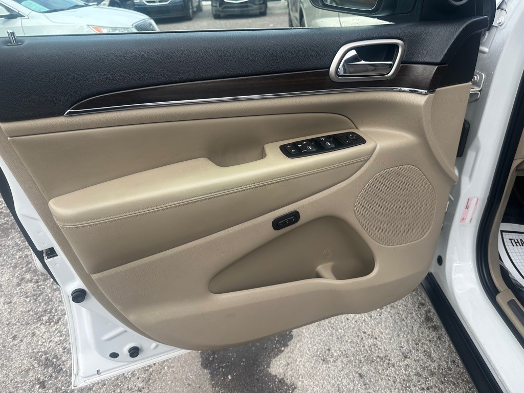 2015 Jeep Grand Cherokee Image 11