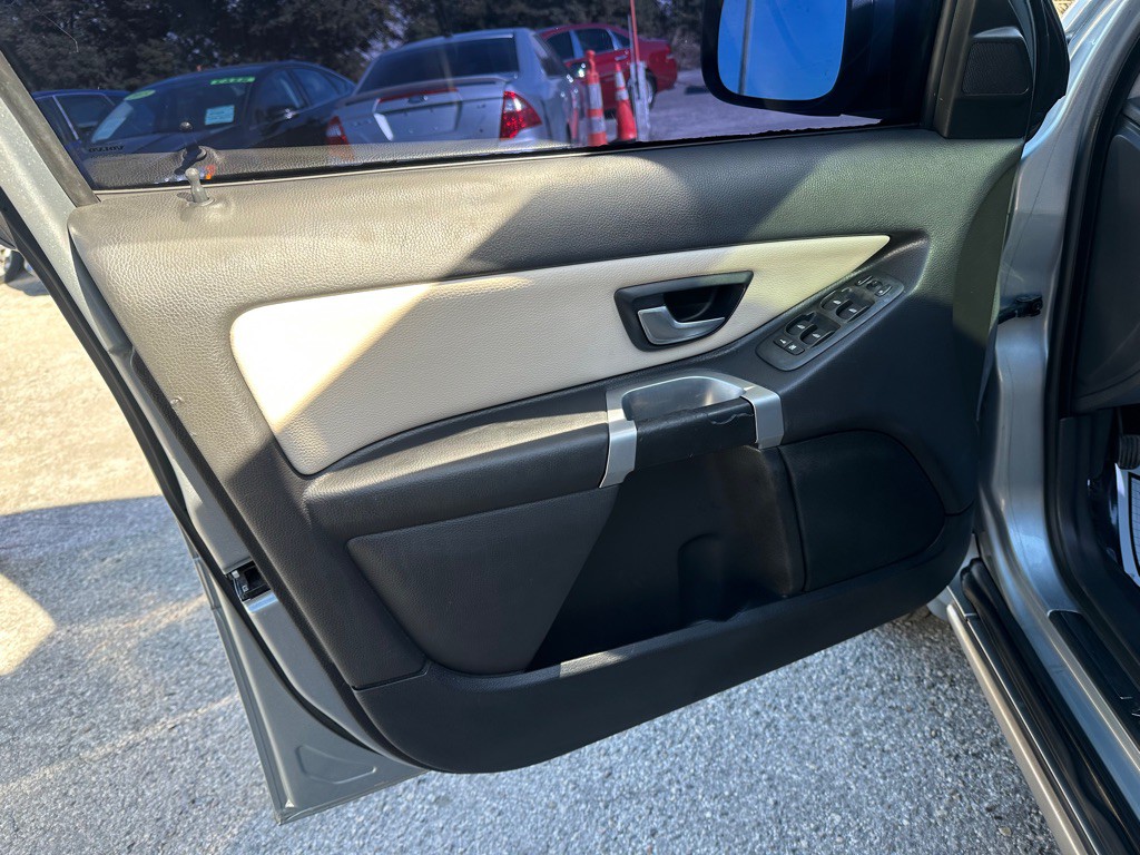 2013 Volvo XC90 Image 11