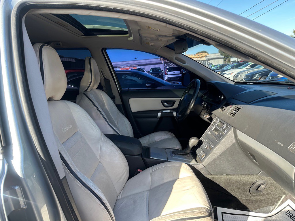 2013 Volvo XC90 Image 13