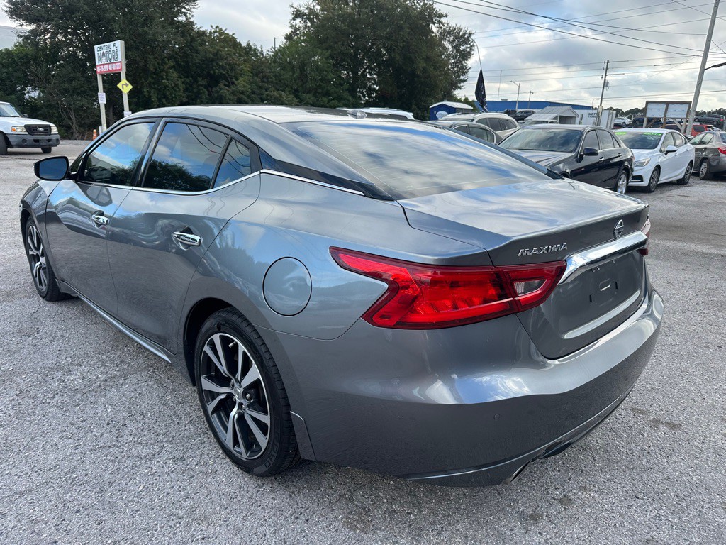 2016 Nissan Maxima Image 4