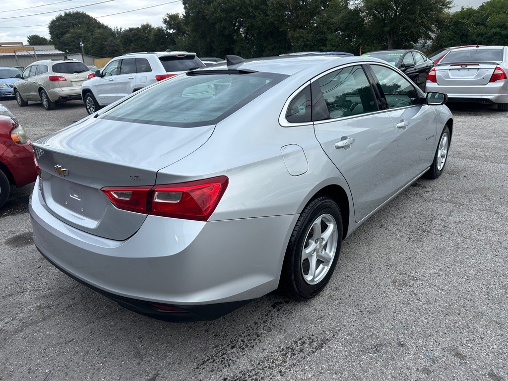 2016 Chevrolet Malibu Image 6