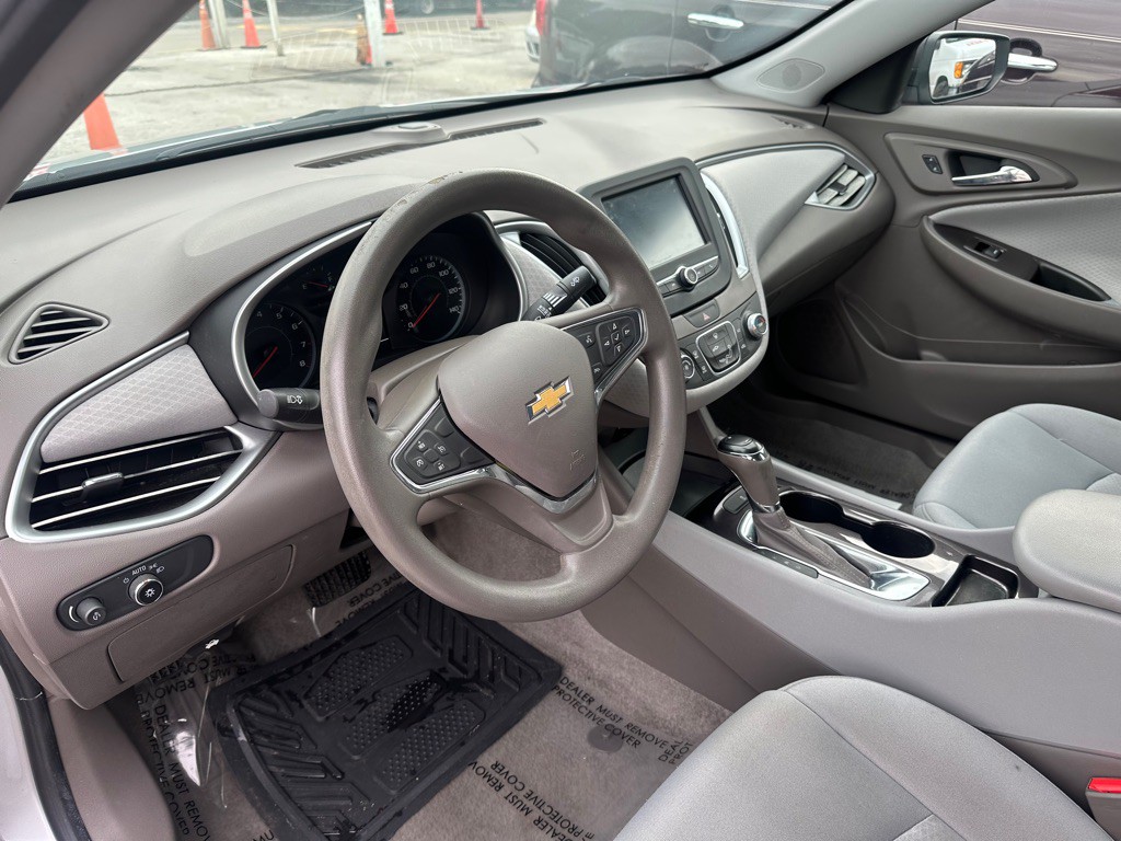 2016 Chevrolet Malibu Image 7