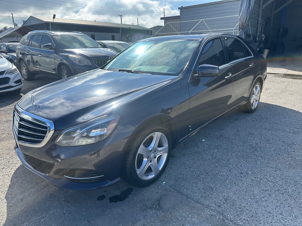 2014 Mercedes-Benz E-Class Image 3