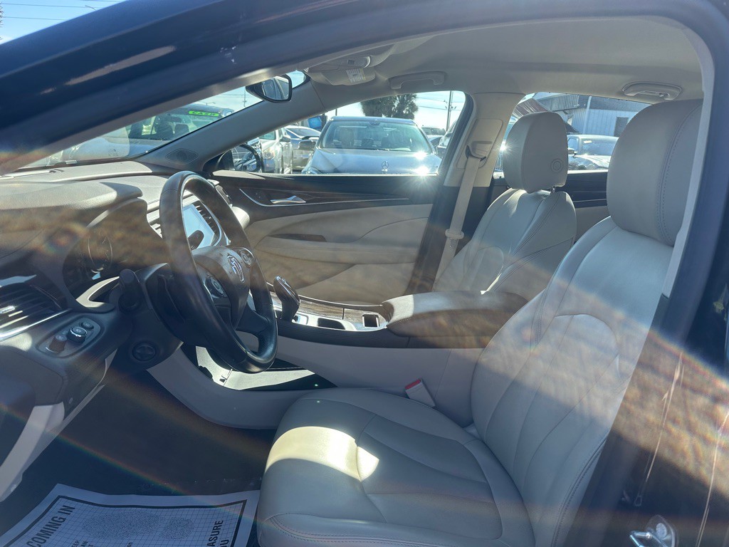 2017 Buick Lacrosse Image 10