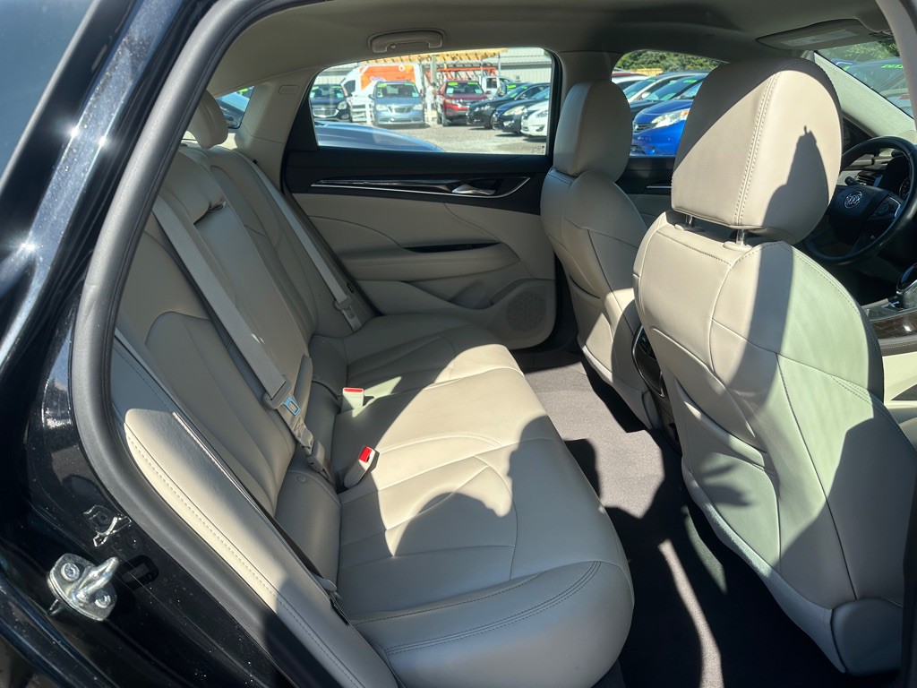 2017 Buick Lacrosse Image 14