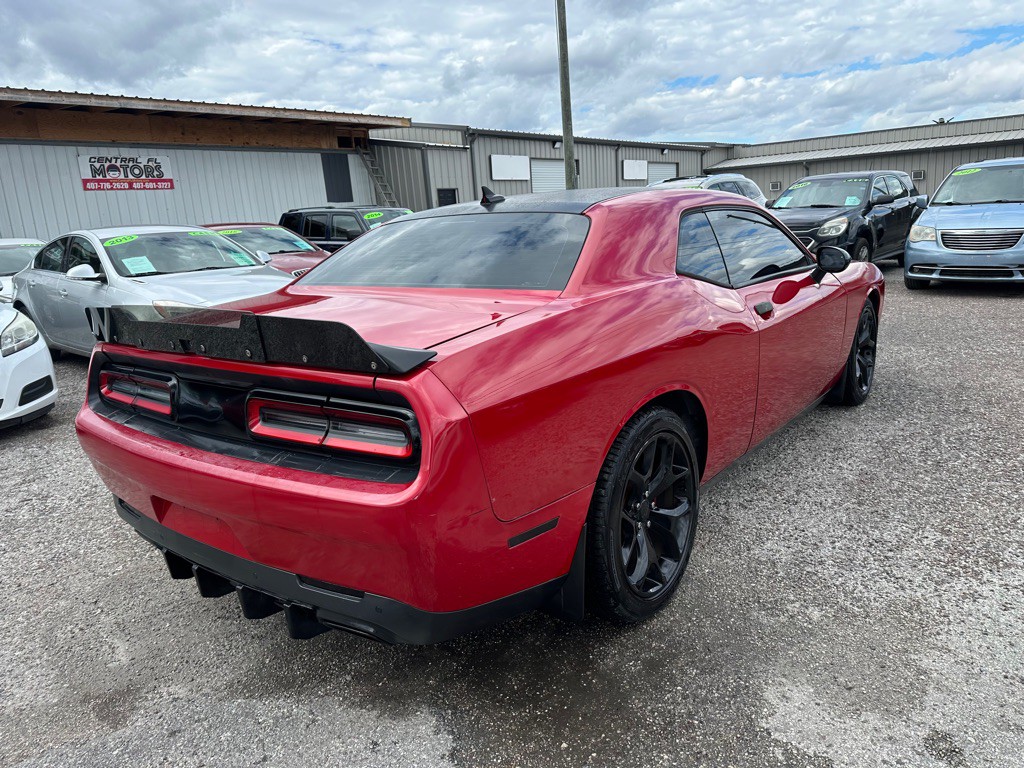 2015 Dodge Challenger Image 6