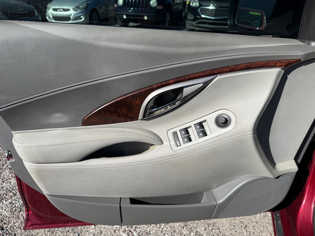 2010 Buick Lacrosse Image 14