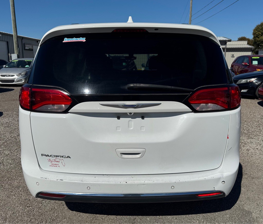 2019 Chrysler Pacifica Image 4