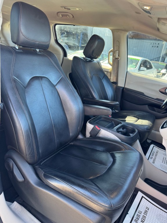 2019 Chrysler Pacifica Image 15