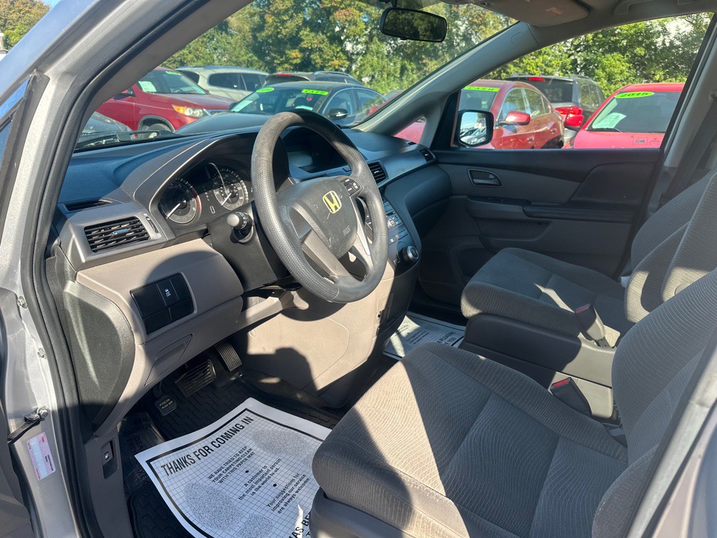 2012 Honda Odyssey Image 10
