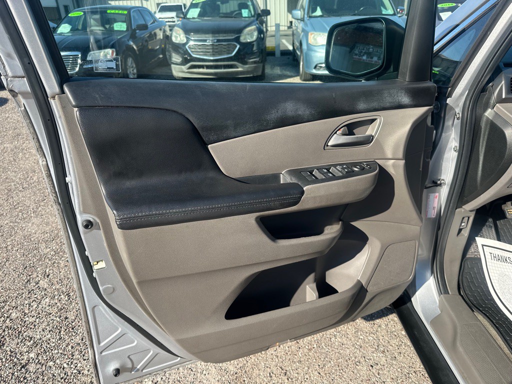 2012 Honda Odyssey Image 11