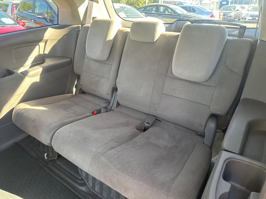 2012 Honda Odyssey Image 15
