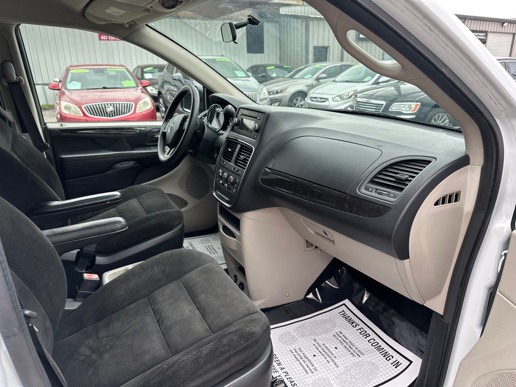 2016 Dodge Grand Caravan Image 12