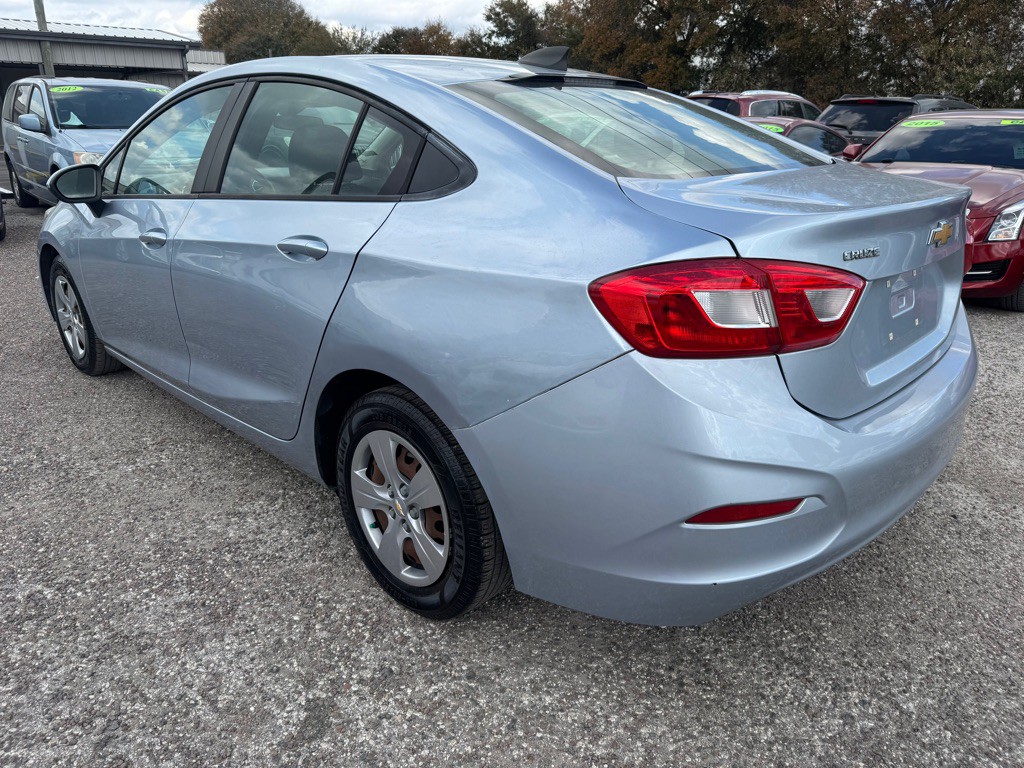 2017 Chevrolet Cruze Image 6