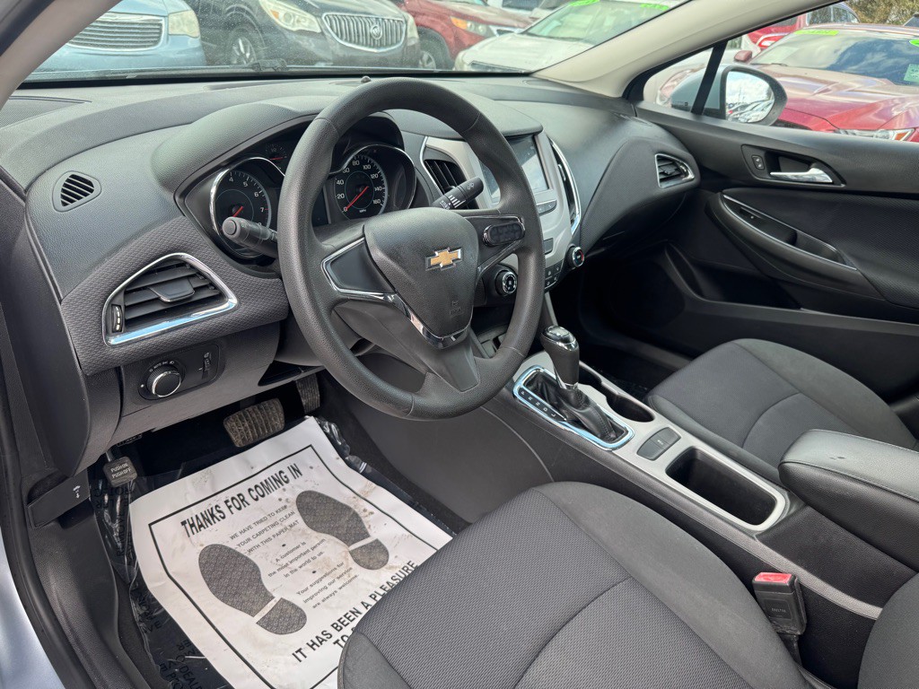 2017 Chevrolet Cruze Image 8