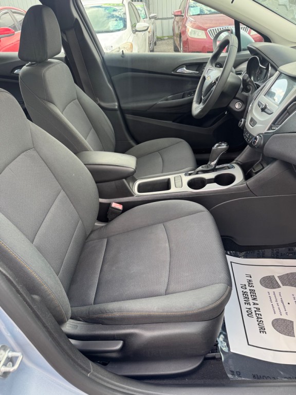 2017 Chevrolet Cruze Image 9