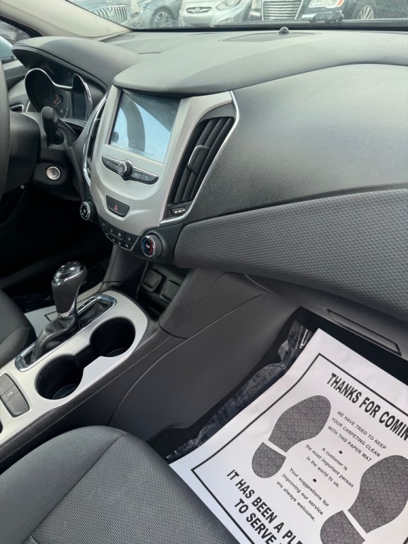 2017 Chevrolet Cruze Image 11