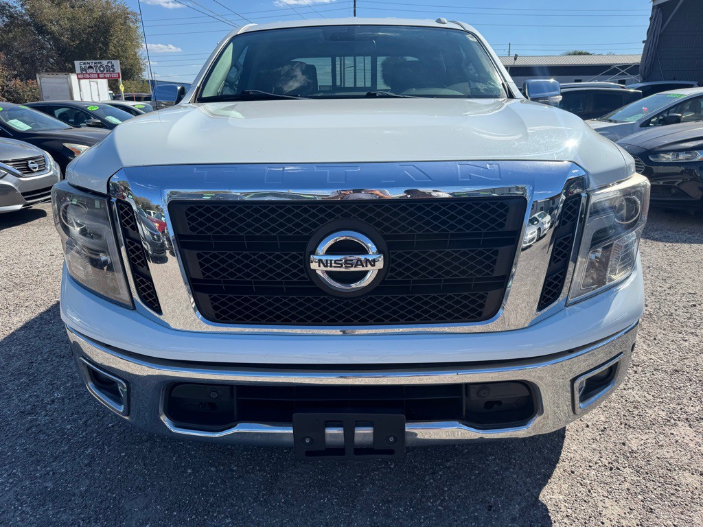 2018 Nissan Titan Image 3