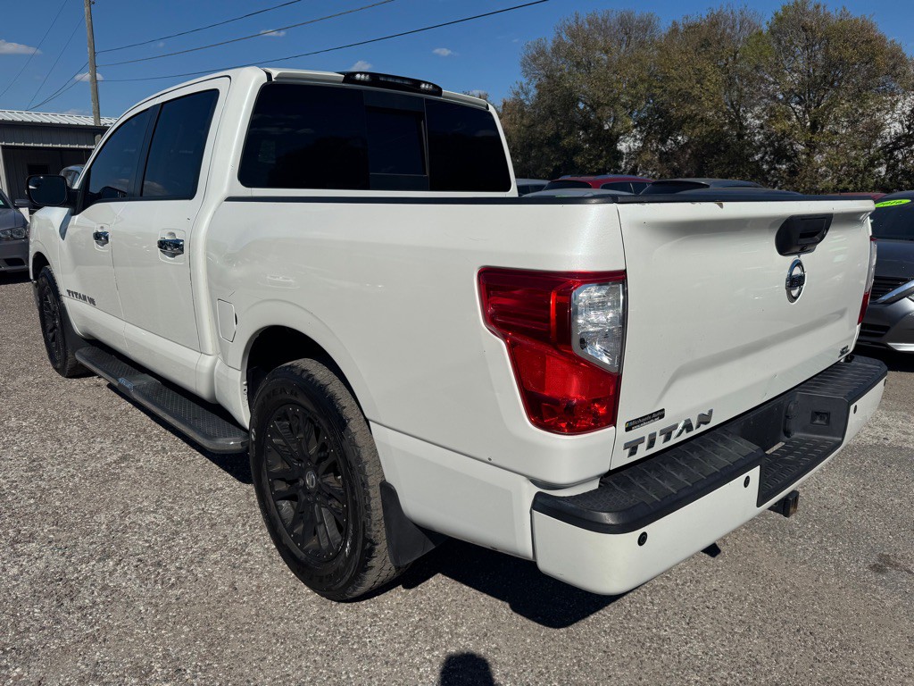 2018 Nissan Titan Image 6