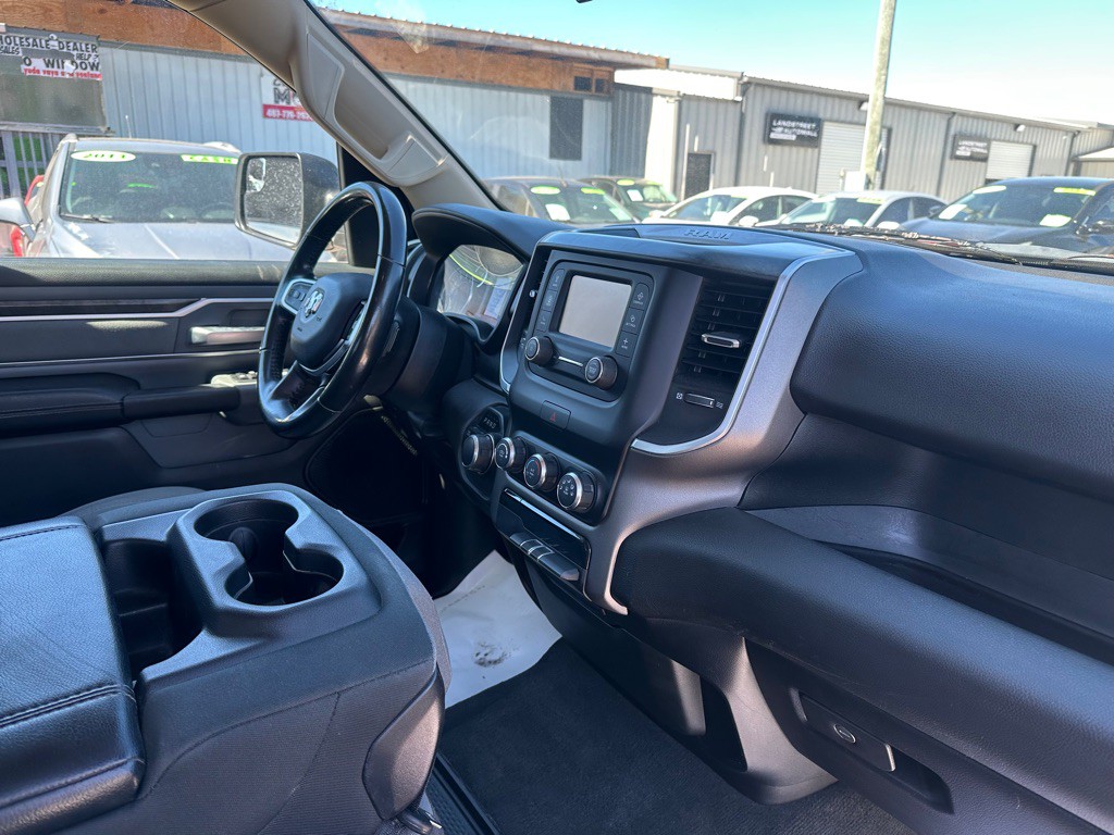 2020 RAM 1500 Image 8