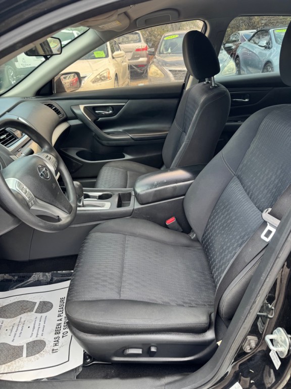 2017 Nissan Altima Image 8