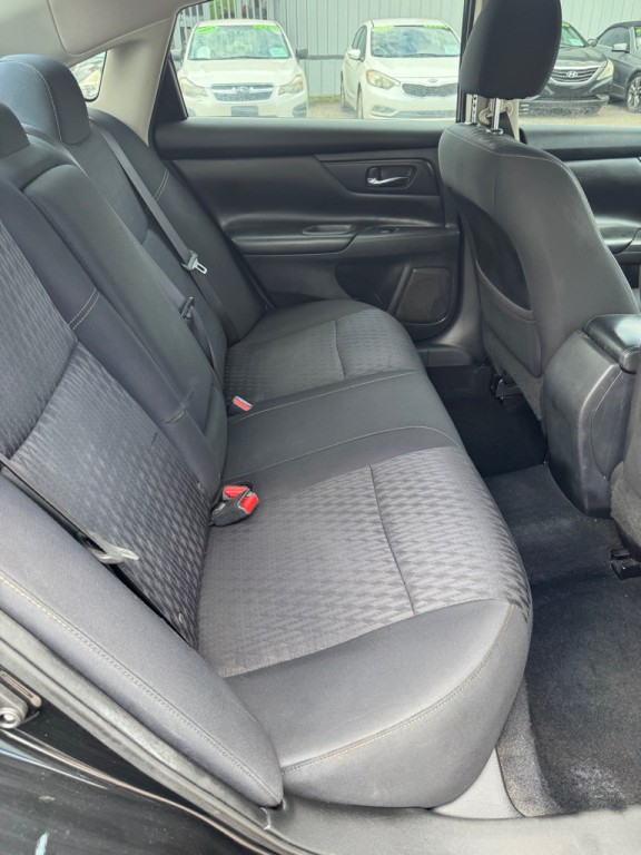 2017 Nissan Altima Image 11