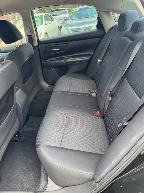 2017 Nissan Altima Image 12