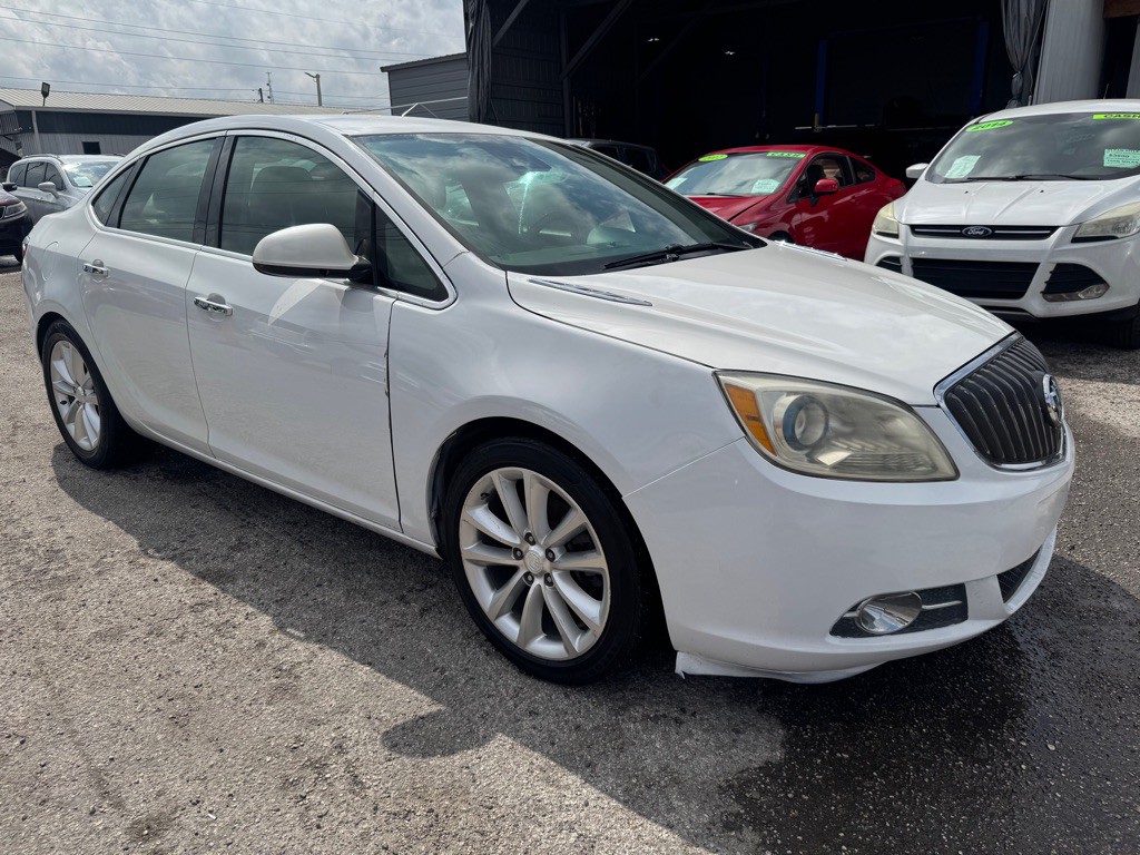 2014 Buick Verano Image 2