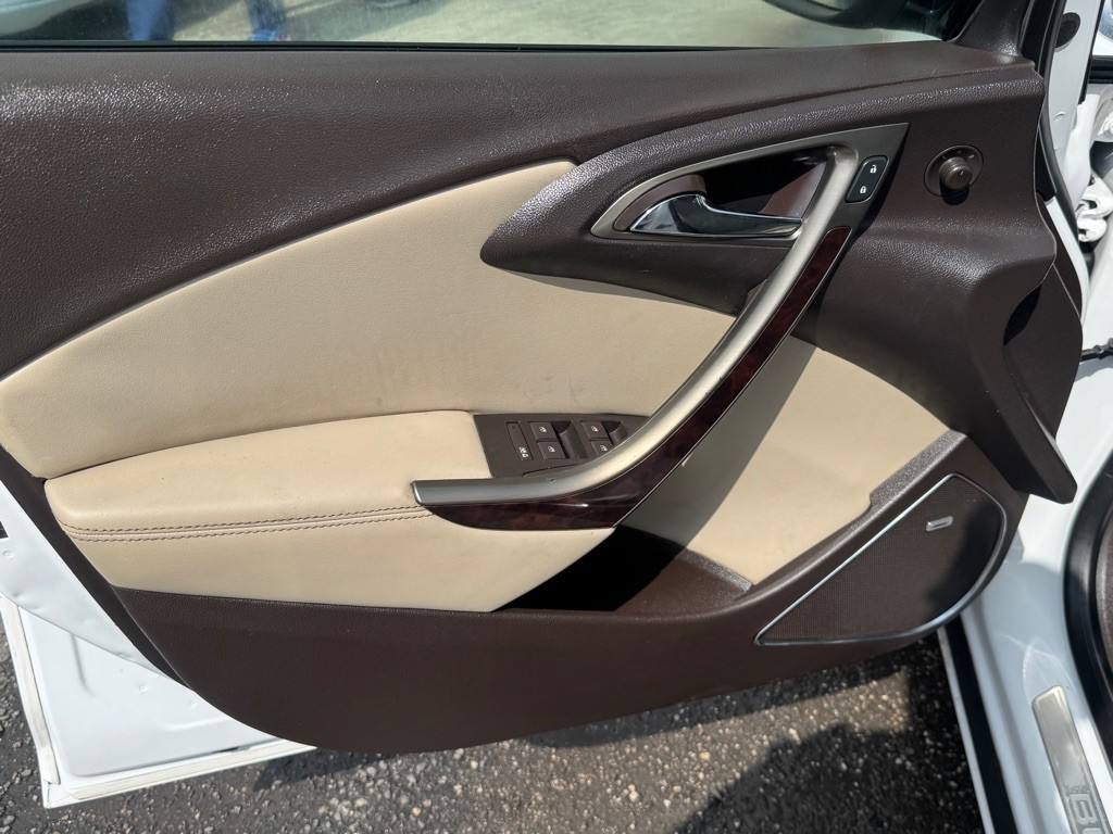 2014 Buick Verano Image 11