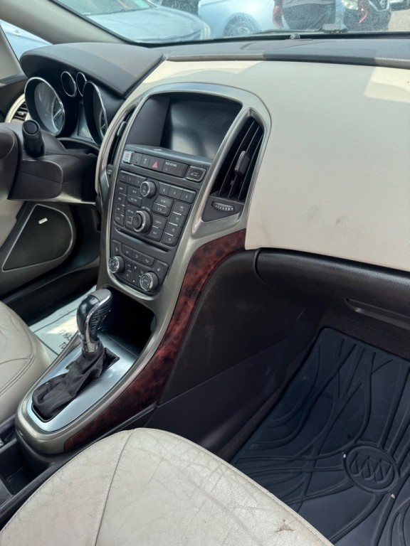 2014 Buick Verano Image 12