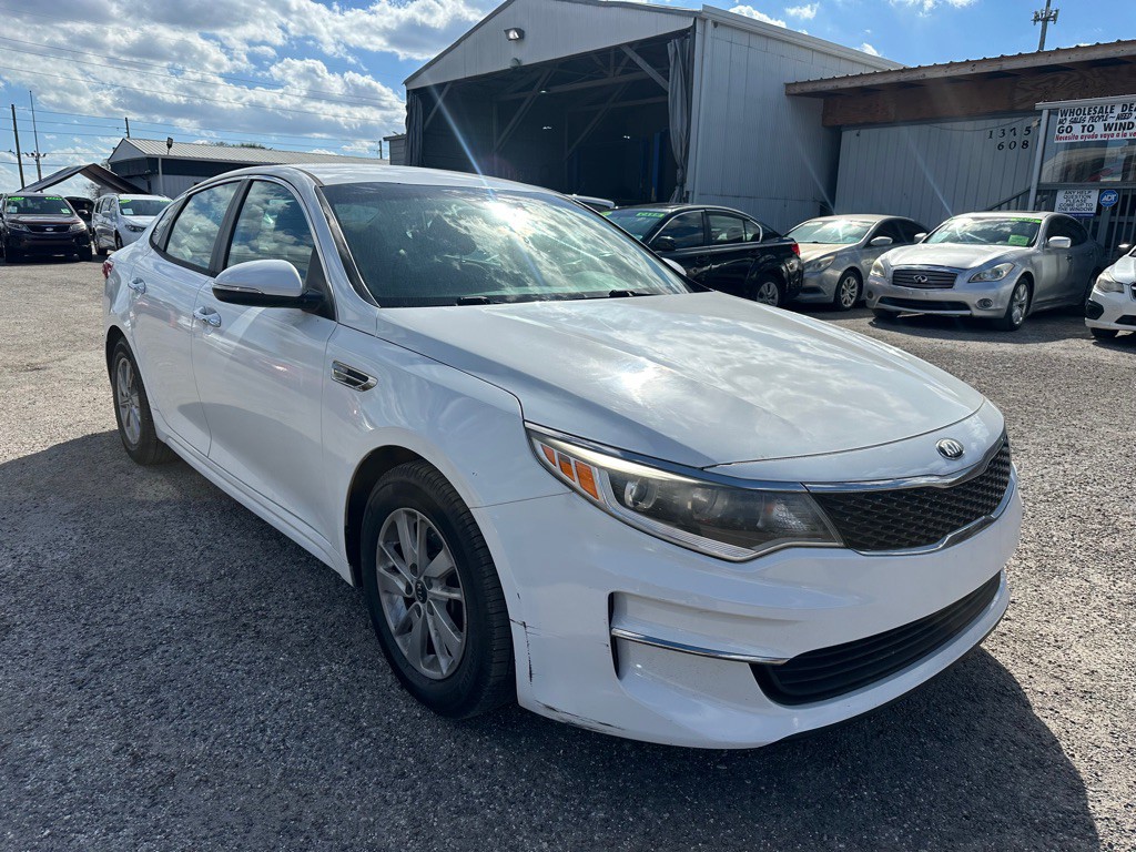 2016 Kia Optima Image 1
