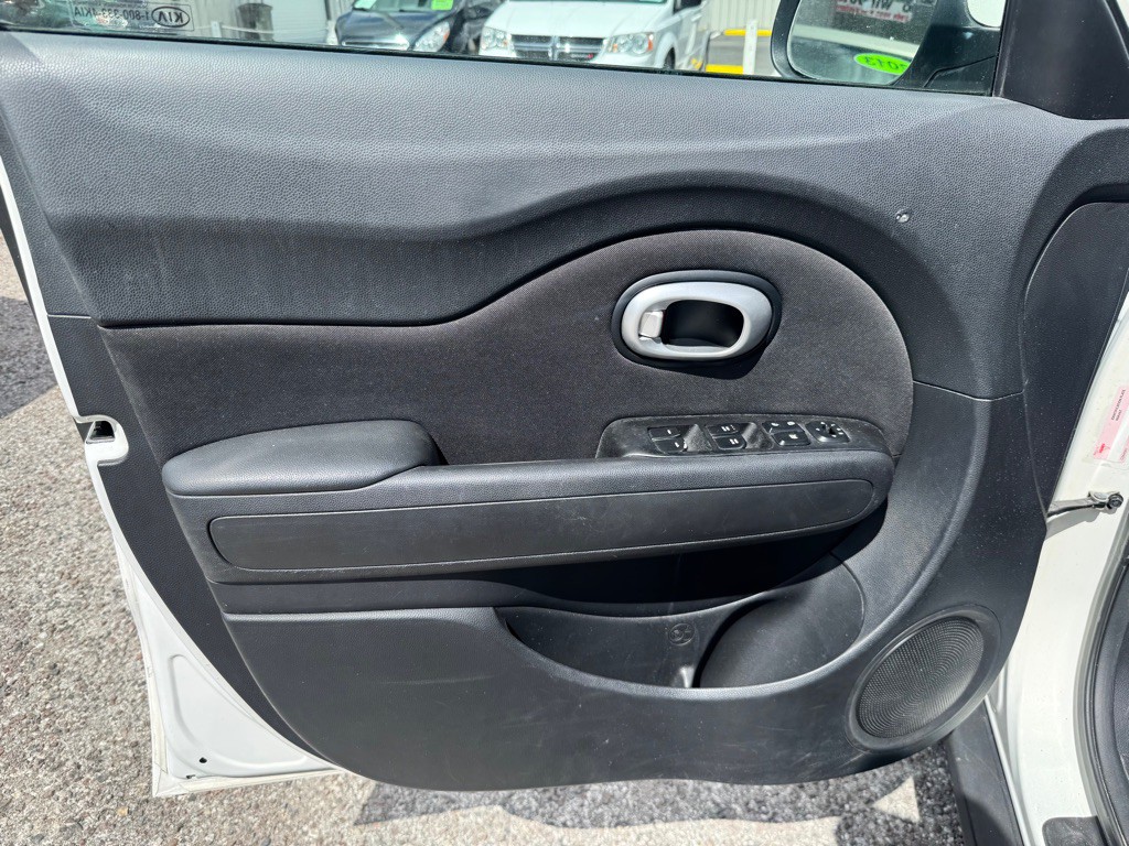 2014 Kia Soul Image 12