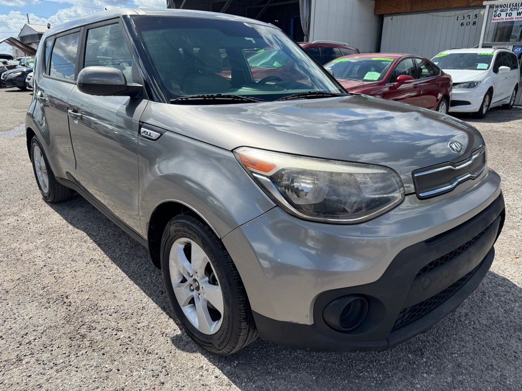 2017 Kia Soul Image 2