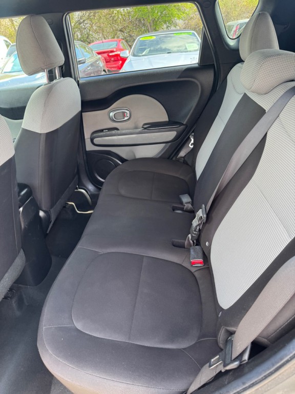 2017 Kia Soul Image 12