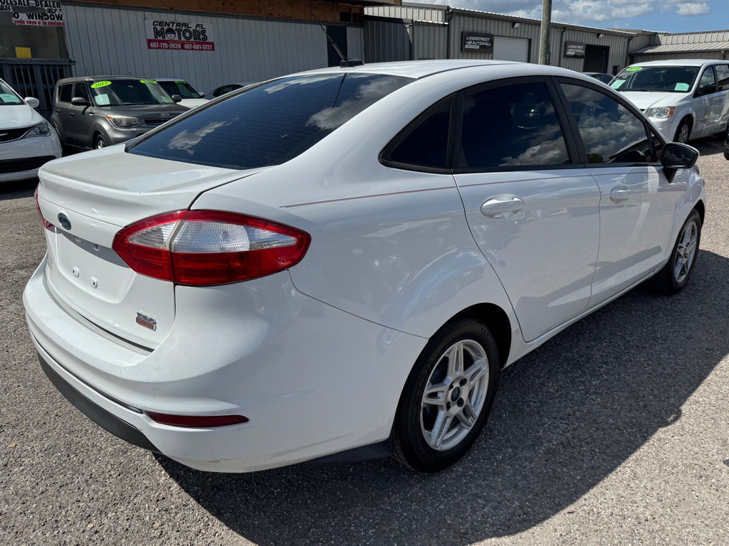 2017 Ford Fiesta Image 4