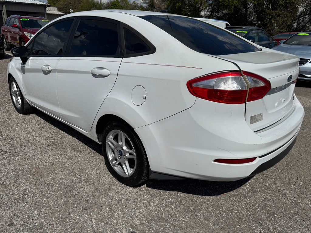 2017 Ford Fiesta Image 5