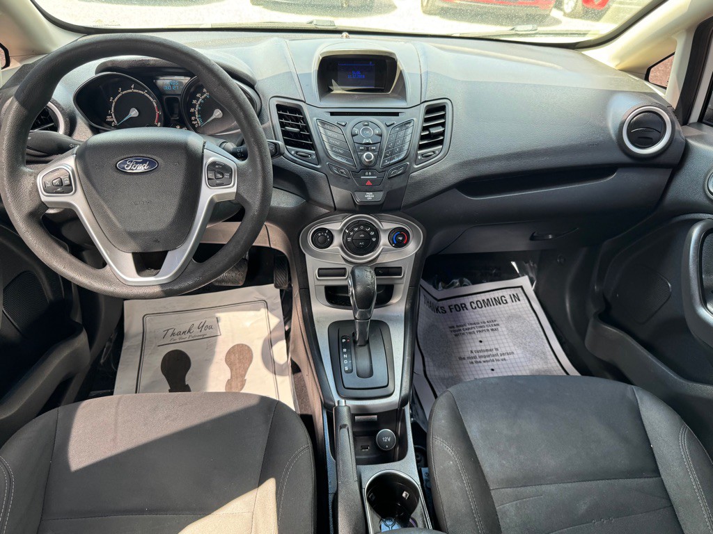 2017 Ford Fiesta Image 9