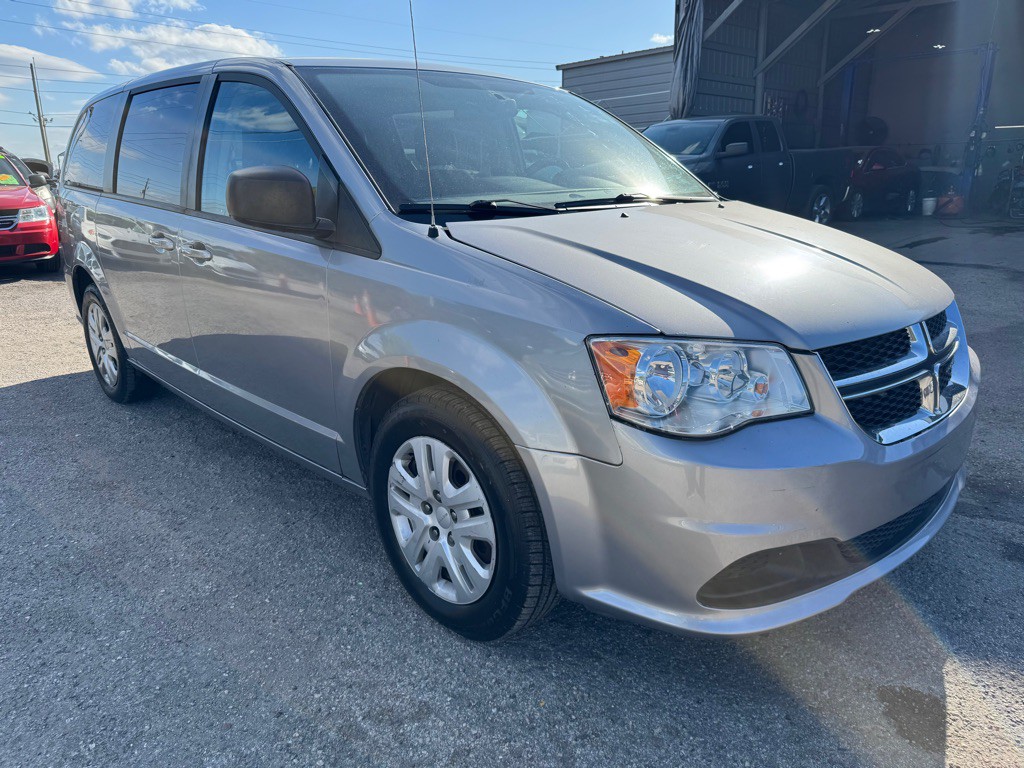 2018 Dodge Grand Caravan Image 2