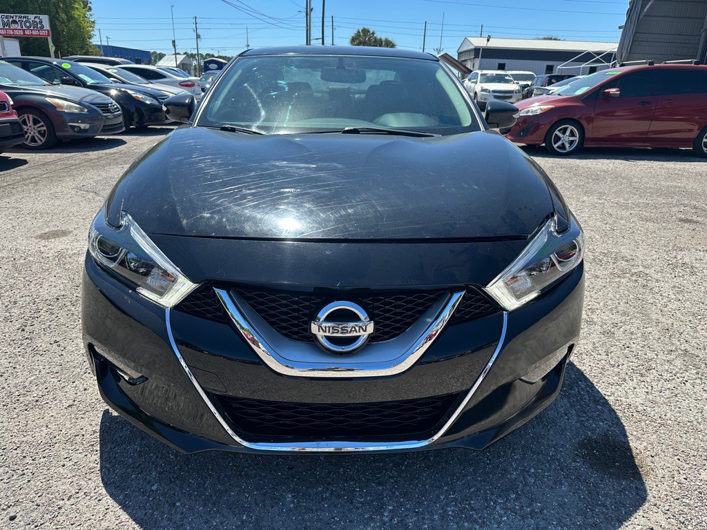2017 Nissan Maxima Image 2