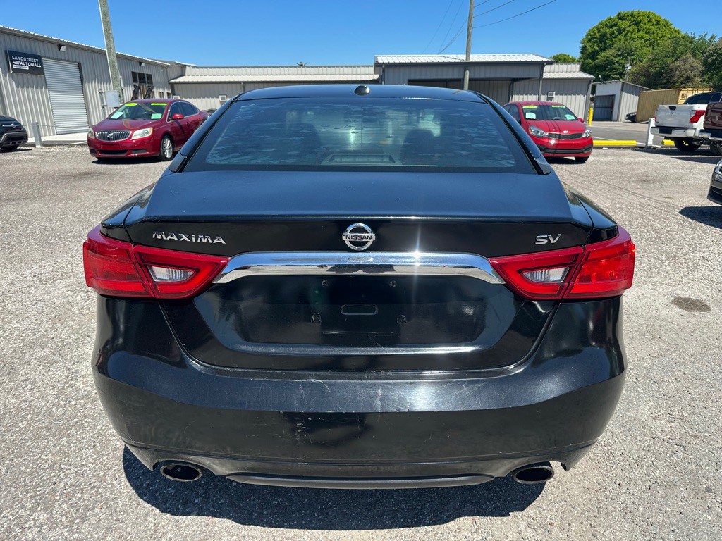 2017 Nissan Maxima Image 5