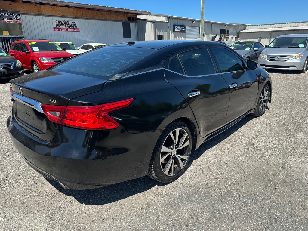 2017 Nissan Maxima Image 6