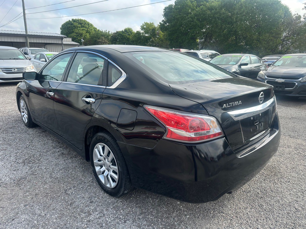 2015 Nissan Altima Image 4