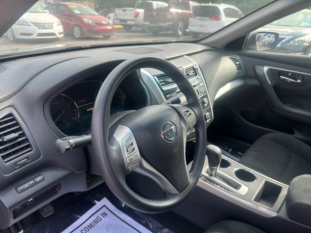 2015 Nissan Altima Image 7