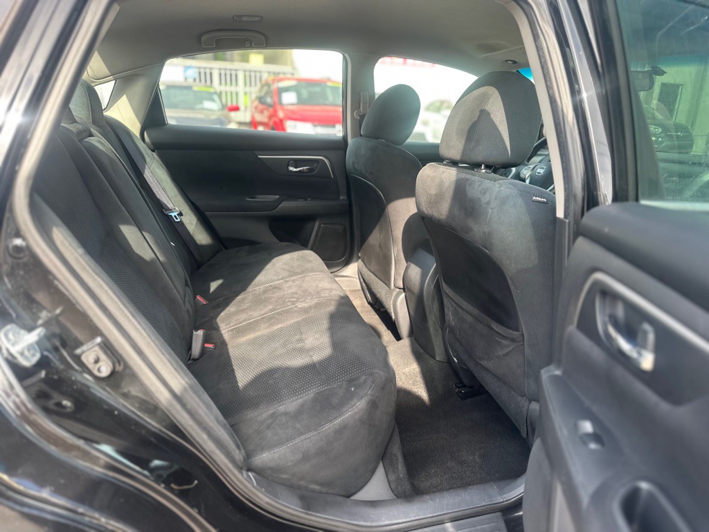 2015 Nissan Altima Image 14