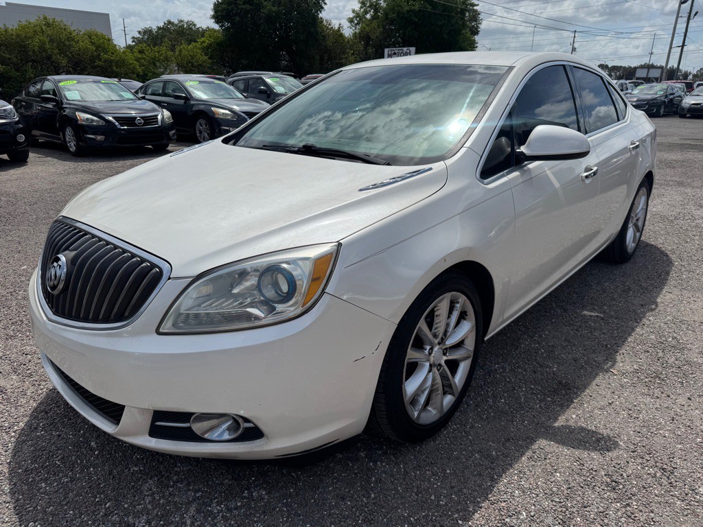 2013 Buick Verano Image 2