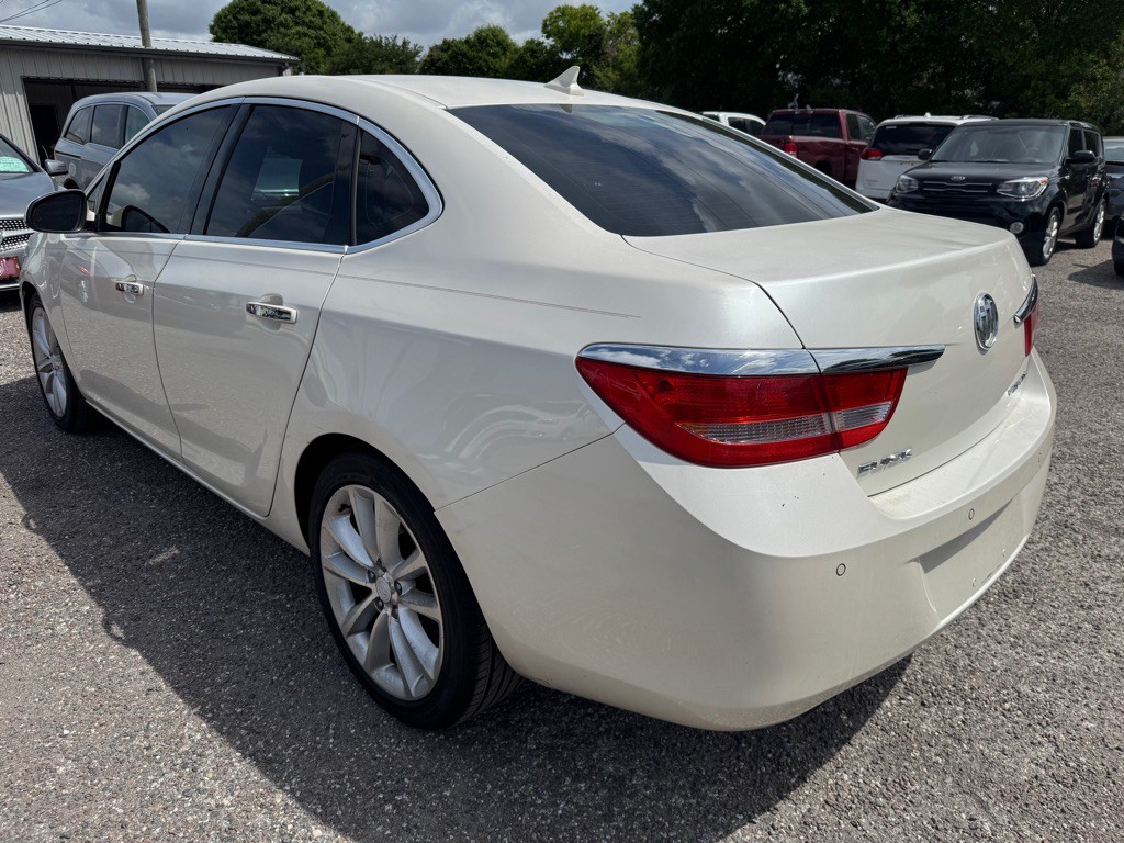 2013 Buick Verano Image 4