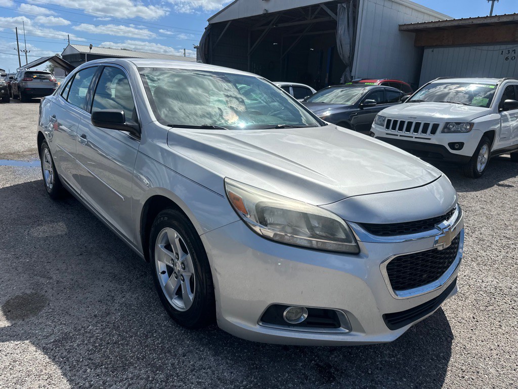 2015 Chevrolet Malibu Image 1